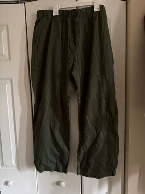 GAP Olive Green Wide-Leg Capris